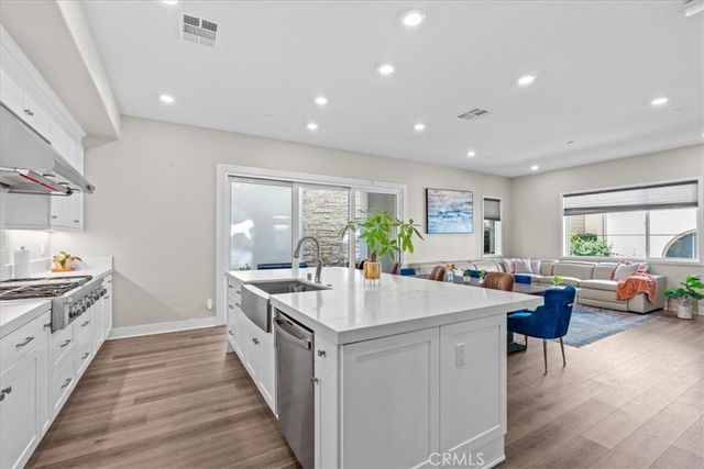 113 Source, Irvine, CA 92618