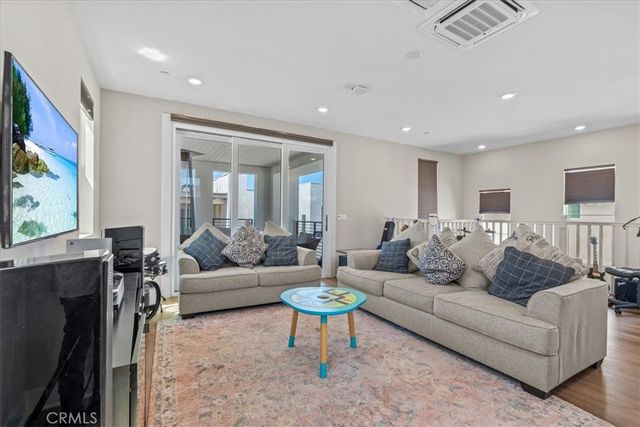 113 Source, Irvine, CA 92618