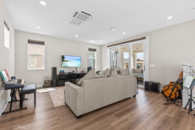 113 Source, Irvine, CA 92618