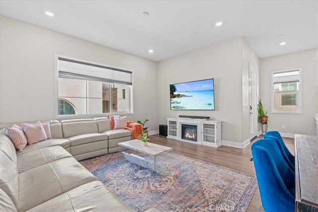 113 Source, Irvine, CA 92618