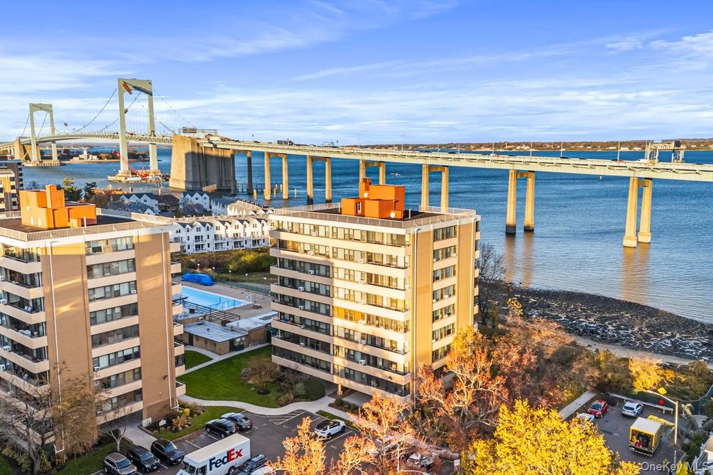 168-11 12th Avenue 3D, Beechhurst, NY 11357