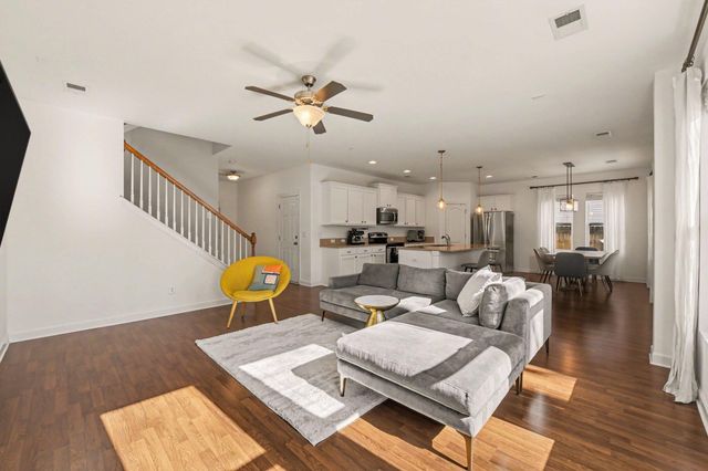 8471 Athens Way, North Charleston, SC 29420