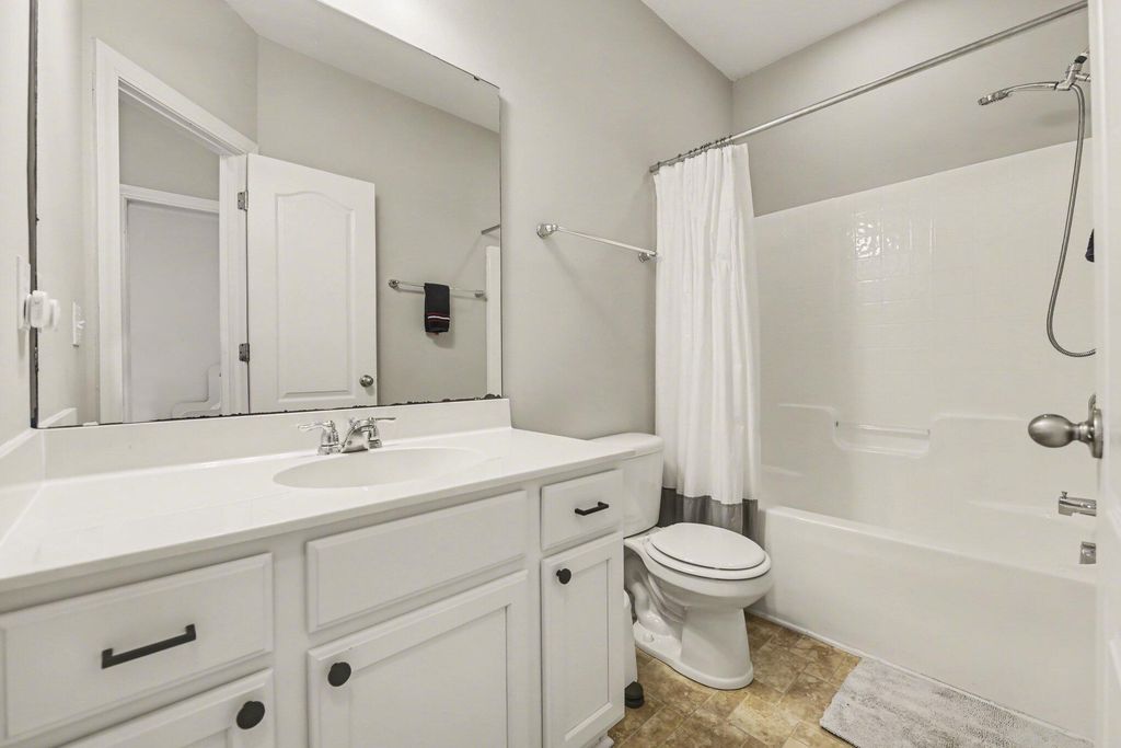 Image 26 of property listing at 8471 Athens Way, North Charleston, SC 29420