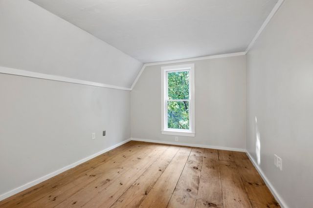84 Elm St, Blackstone, MA 01504
