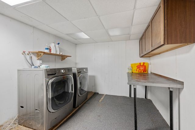 84 Elm St, Blackstone, MA 01504