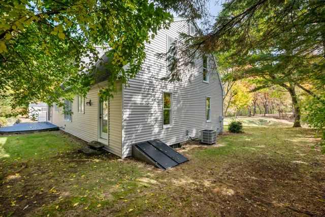 84 Elm St, Blackstone, MA 01504
