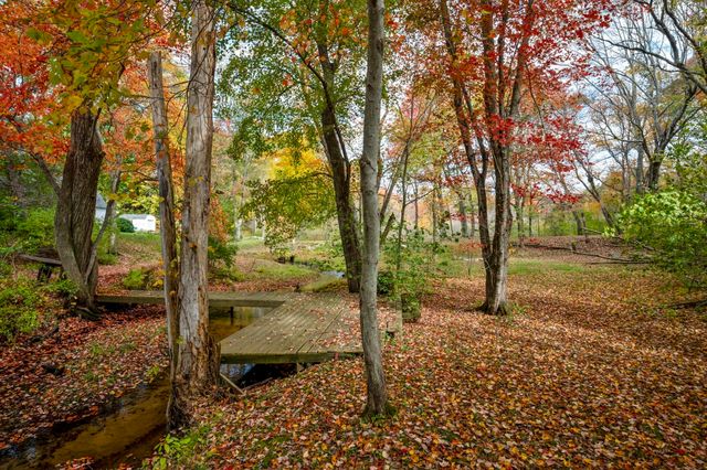 84 Elm St, Blackstone, MA 01504