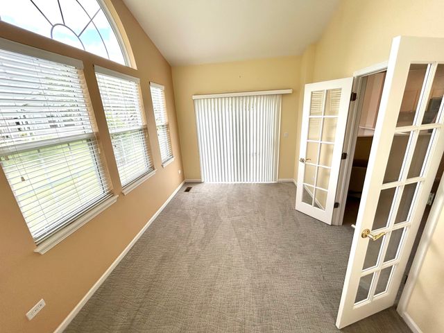 21562 Victory Lake Way, Crest Hill, IL 60403