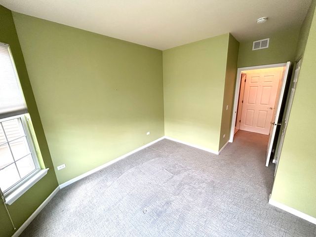 21562 Victory Lake Way, Crest Hill, IL 60403
