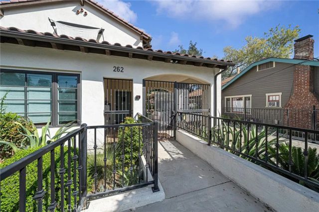262 N Wilson Avenue 104, Pasadena, CA 91106
