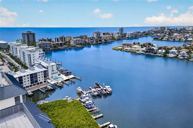 410 Flagship DR 1201, Naples, FL 34108