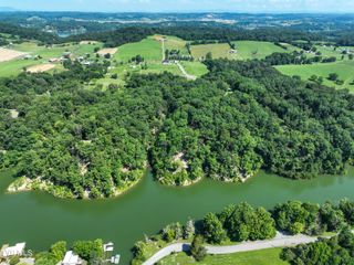2297 Turkey Ridge Lane, Piney Flats, TN 37686