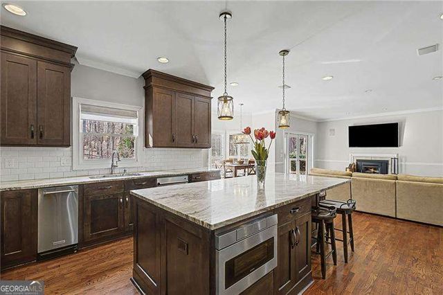 12880 Bucksport Drive, Roswell, GA 30075