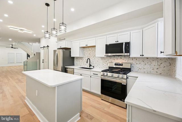 2117 HOMEWOOD AVE, Baltimore, MD 21218
