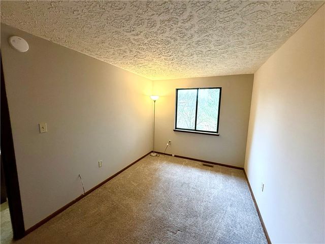 120 Sugar Maple Cir, N Franklin Twp, PA 15301