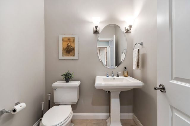 8 S Cottage Rd 8, Belmont, MA 02478
