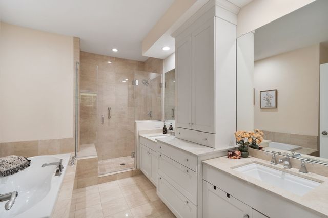 8 S Cottage Rd 8, Belmont, MA 02478