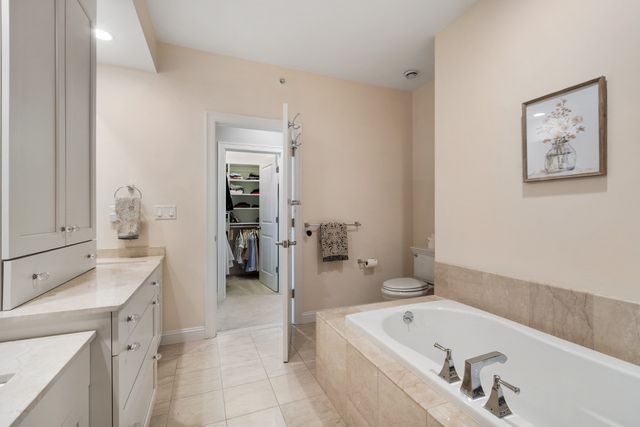 8 S Cottage Rd 8, Belmont, MA 02478