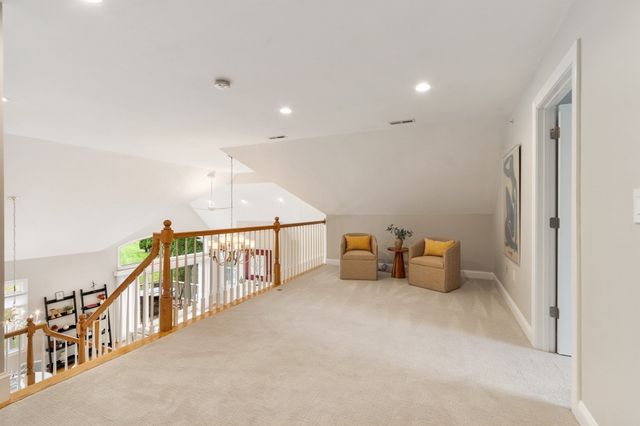 8 S Cottage Rd 8, Belmont, MA 02478