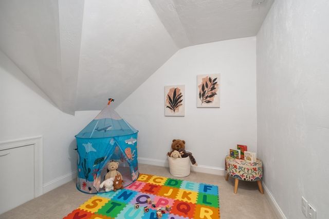 8 S Cottage Rd 8, Belmont, MA 02478