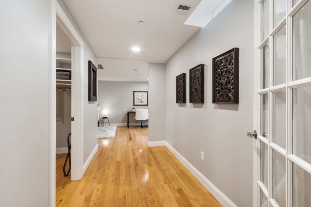 8 S Cottage Rd 8, Belmont, MA 02478