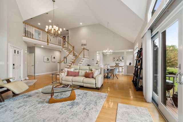 8 S Cottage Rd 8, Belmont, MA 02478