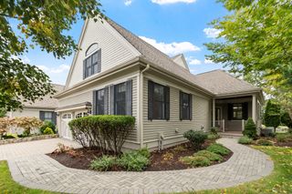 8 S Cottage Rd 8, Belmont, MA 02478