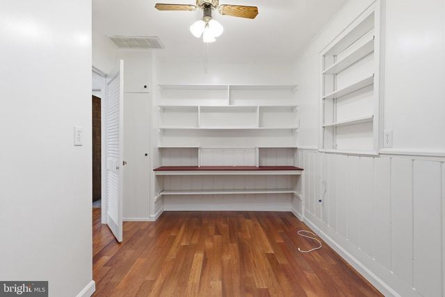 6432 ICHABOD PL, Falls Church, VA 22042