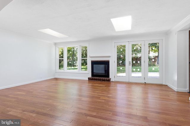 6432 ICHABOD PL, Falls Church, VA 22042