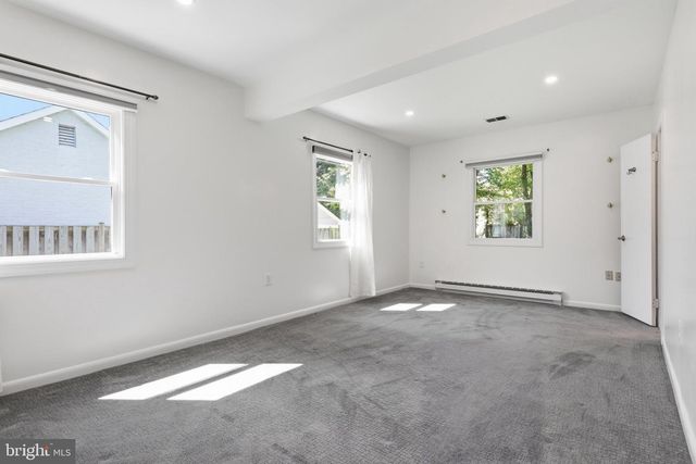 6432 ICHABOD PL, Falls Church, VA 22042