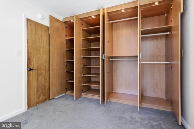 6432 ICHABOD PL, Falls Church, VA 22042