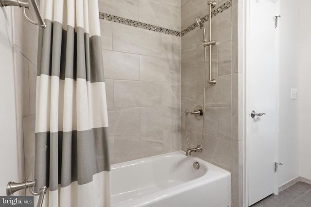 6432 ICHABOD PL, Falls Church, VA 22042