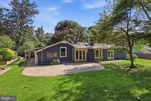 6432 ICHABOD PL, Falls Church, VA 22042