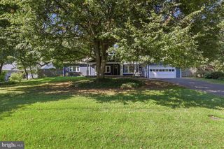 6432 ICHABOD PL, Falls Church, VA 22042