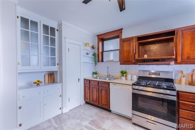 3626 Bowen Street, St Louis, MO 63116
