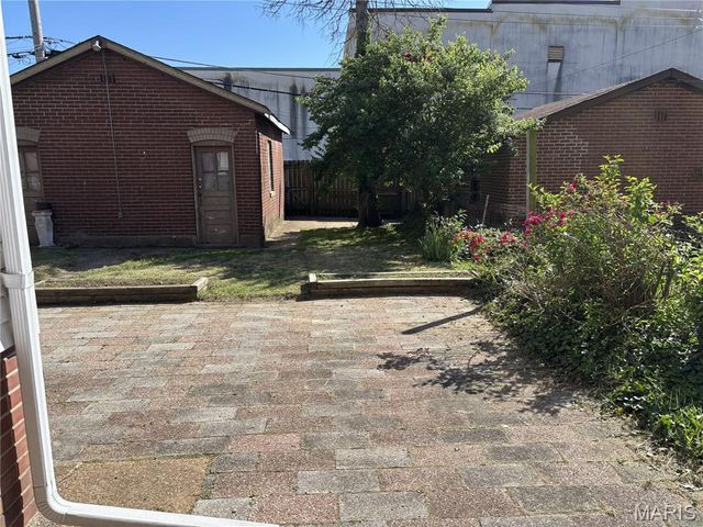 3626 Bowen Street, St Louis, MO 63116