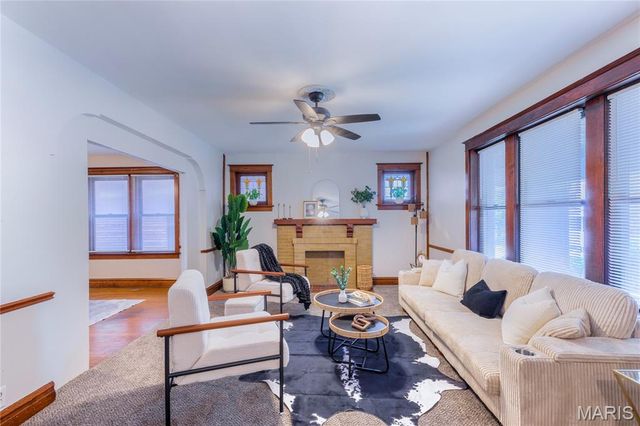 3626 Bowen Street, St Louis, MO 63116