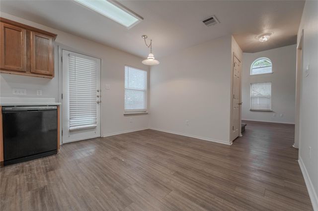 17303 Orwell LN, Round Rock, TX 78664