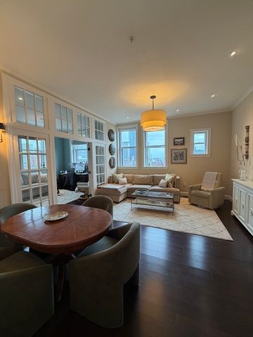 416 Marlborough 802, Boston, MA 02115
