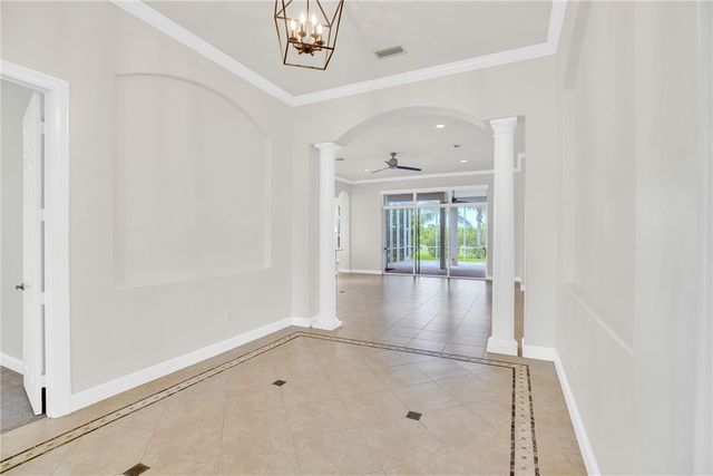 7627 S Village Square, Vero Beach, FL 32966
