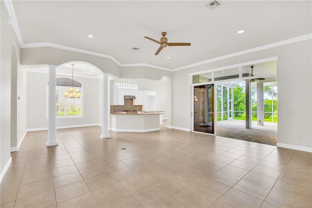 7627 S Village Square, Vero Beach, FL 32966
