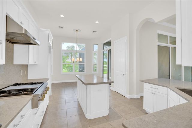 7627 S Village Square, Vero Beach, FL 32966