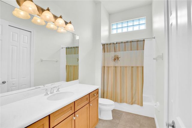 7627 S Village Square, Vero Beach, FL 32966