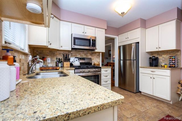 3629 Cumberland Road, Berkley, MI 48072