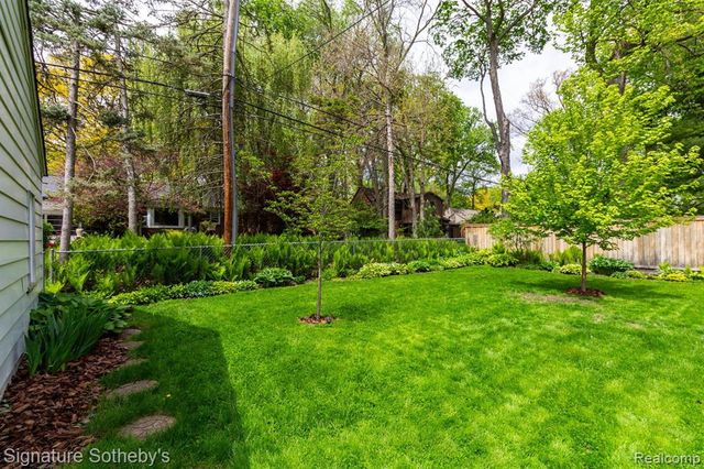3629 Cumberland Road, Berkley, MI 48072