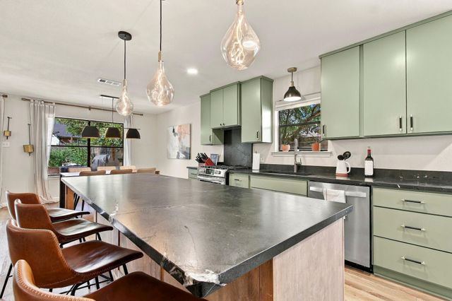 9706 Woodshire DR, Austin, TX 78748