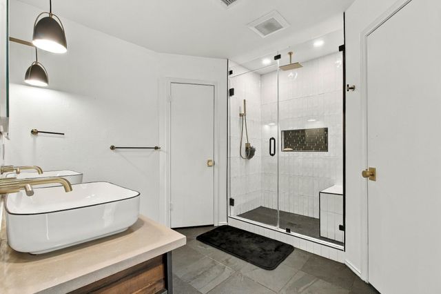 9706 Woodshire DR, Austin, TX 78748
