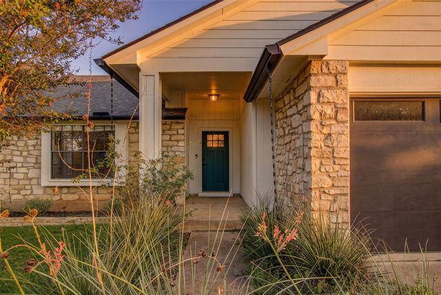9706 Woodshire DR, Austin, TX 78748