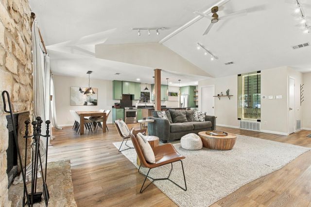 9706 Woodshire DR, Austin, TX 78748