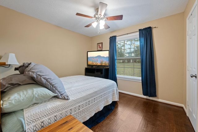 203 N Bayou Bend Drive, Baytown, TX 77521